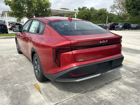 New 2026 Kia K4 LXS FWD image 7