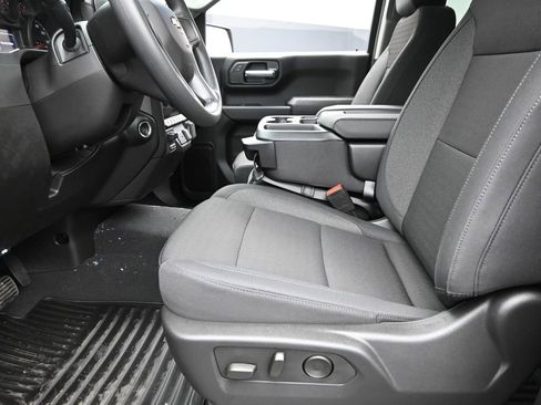 Used 2025 Chevrolet Silverado 1500 Custom image 13