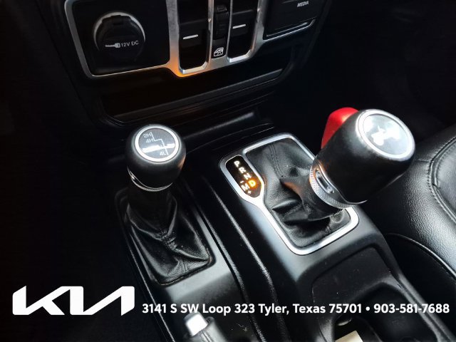 Used 2021 Jeep Wrangler Unlimited Sahara AWD/4WD image 34