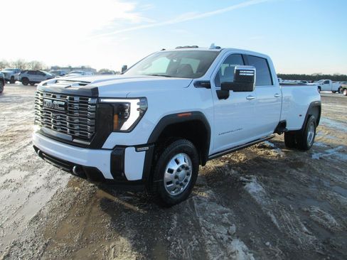 New 2026 GMC Sierra 3500 Denali Ultimate image 10