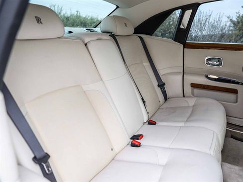 Used 2012 Rolls-Royce Ghost RWD image 24