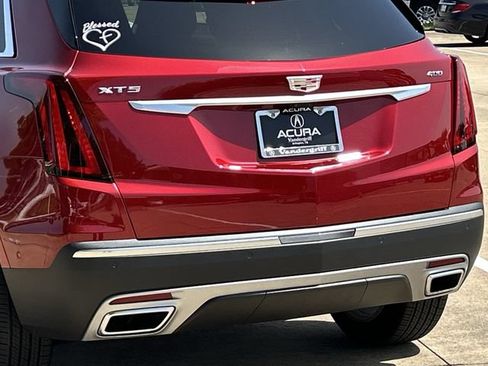 Used 2025 Cadillac XT5 Premium Luxury w/ Technology Package FWD image 6