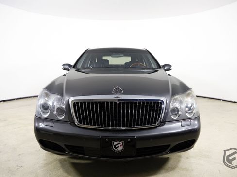Used 2004 Maybach 57 image 3