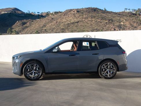 Used 2026 BMW iX xDrive60 AWD/4WD image 3