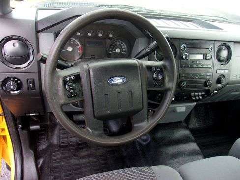 Used 2013 Ford F250 XL w/ PWR Equipment Group image 12