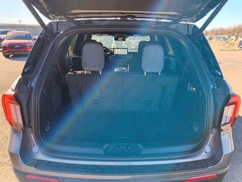 New 2026 Ford Explorer ST-Line w/ ST-Line Street Pack image 12