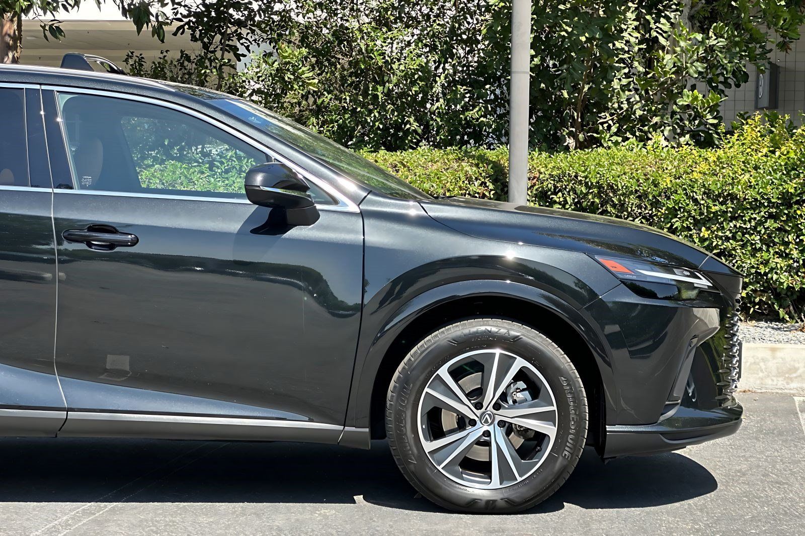 Certified 2025 Lexus RX 350 Premium w/ Accessory Package FWD image 33