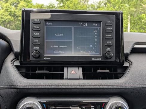 Used 2021 Toyota RAV4 XLE w/ Convenience Package FWD image 22