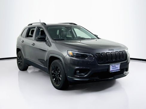 Used 2023 Jeep Cherokee Altitude Lux w/ Lux Elite Package AWD/4WD image 3