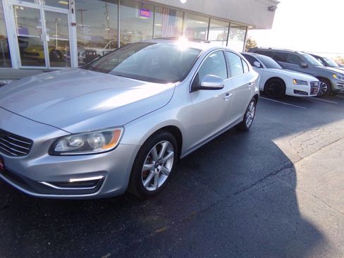 Used 2016 Volvo S60 T5 Premier image 32