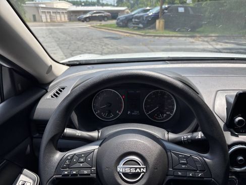 Used 2025 Nissan Sentra S FWD image 29