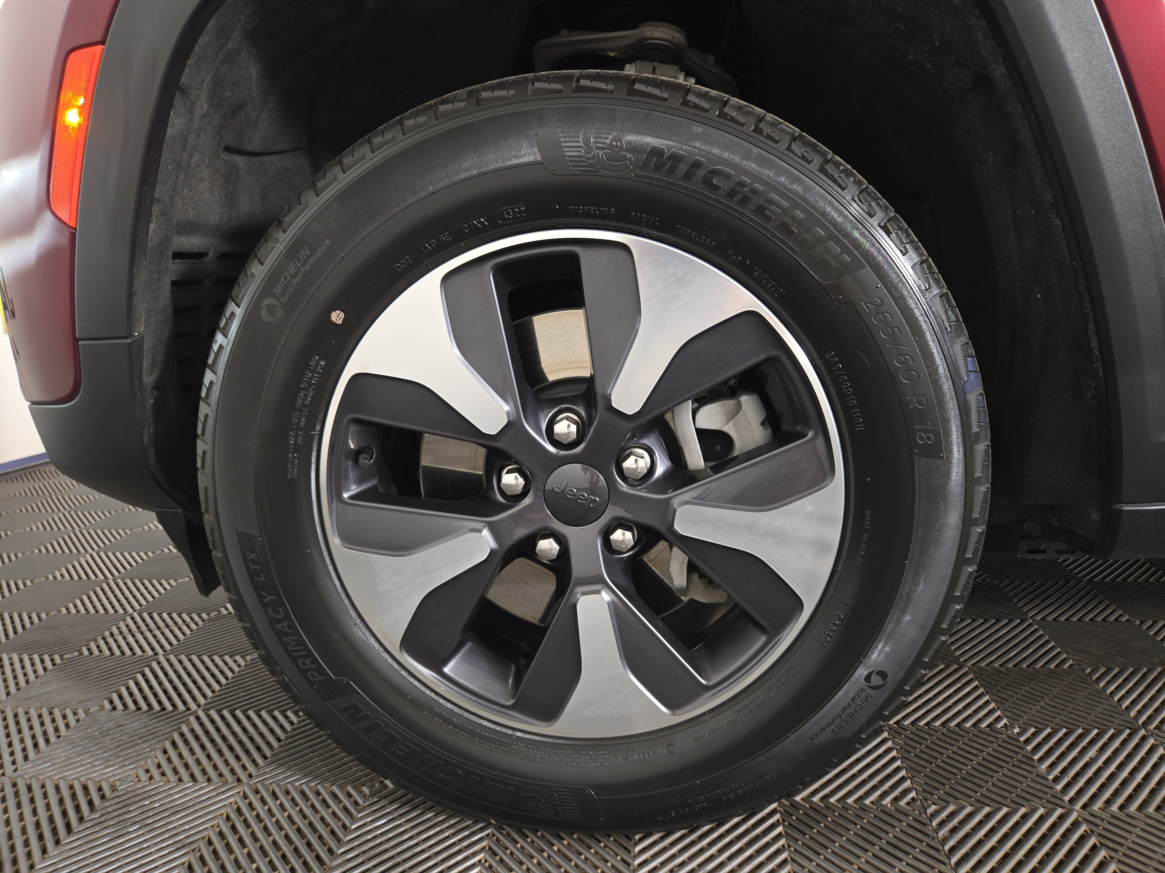 Used 2023 Jeep Grand Cherokee 4WD 4xe image 37