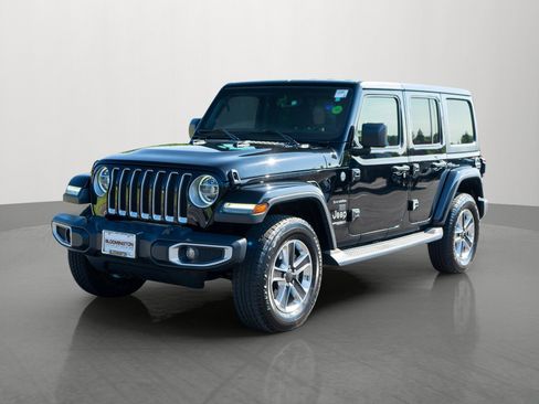 Used 2019 Jeep Wrangler Unlimited Sahara AWD/4WD image 3