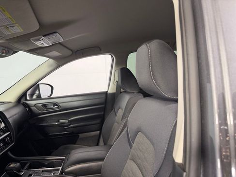 Used 2025 Nissan Pathfinder SV FWD image 22