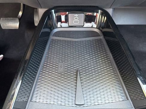 Used 2025 Ford Mustang Mach-E Premium AWD/4WD image 25
