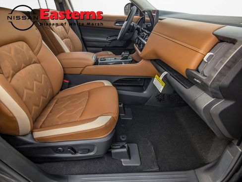 New 2026 Nissan Pathfinder Platinum w/ Cargo Package AWD/4WD image 24