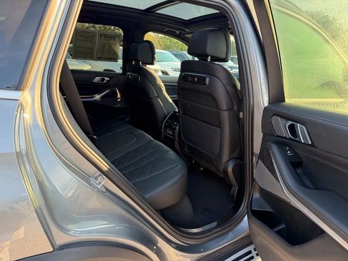 Used 2024 BMW X5 xDrive40i w/ Premium Package image 31