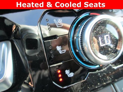 Certified 2022 GMC Sierra 1500 AT4 w/ AT4 Preferred Package image 18