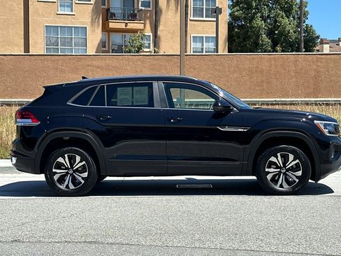 Certified 2026 Volkswagen Atlas Cross Sport SE AWD/4WD image 3