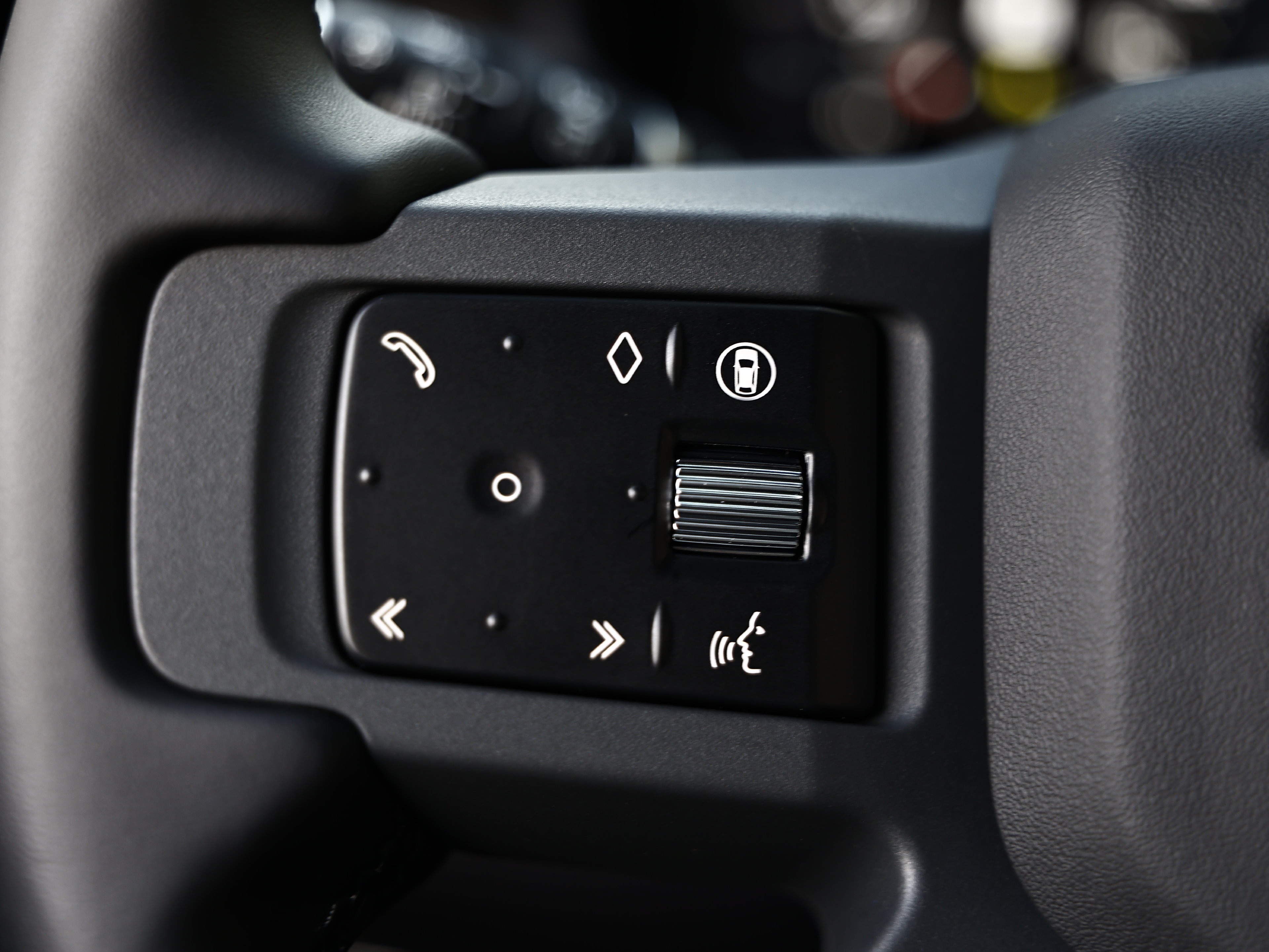 New 2026 Land Rover Defender 110 X-Dynamic SE AWD/4WD image 41