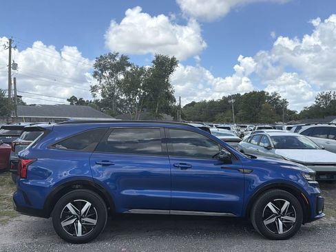 Used 2023 Kia Sorento S w/ Panoramic Sunroof Package FWD image 3