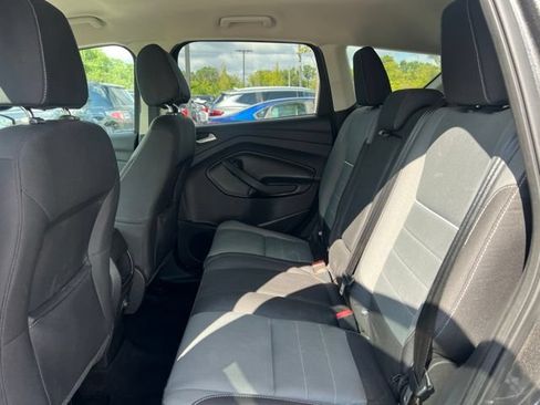 Used 2015 Ford Escape SE FWD image 16