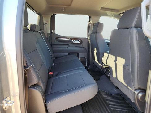 New 2026 GMC Sierra 1500 SLE w/ Preferred Package AWD/4WD image 19