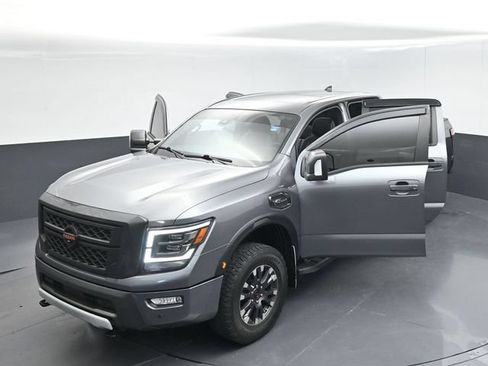 Used 2022 Nissan Titan PRO-4X w/ Pro-4x Convenience Package AWD/4WD image 60