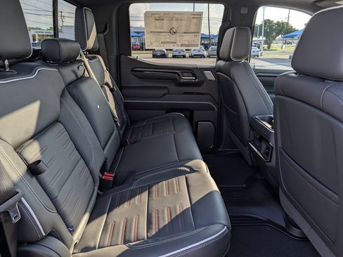 New 2026 GMC Sierra 1500 AT4X AWD/4WD image 32