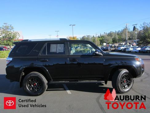 Certified 2018 Toyota 4Runner TRD Off-Road Premium image 2