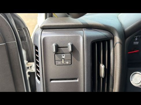 Used 2019 Chevrolet Silverado 2500 W/T AWD/4WD image 10