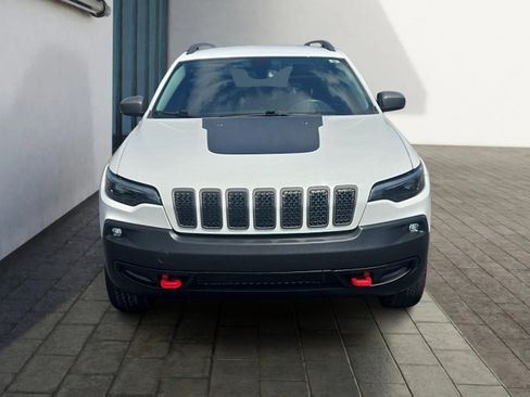 Used 2019 Jeep Cherokee Trailhawk w/ Cold Weather Group AWD/4WD image 8