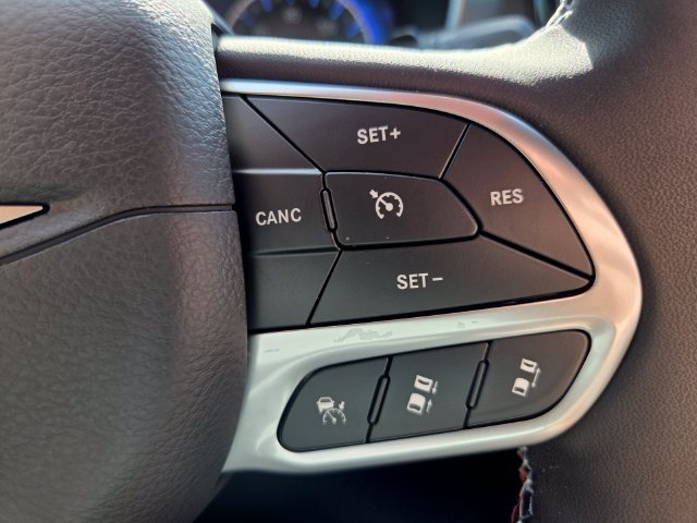 New 2027 Chrysler Pacifica Select FWD image 29