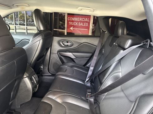 Used 2022 Jeep Cherokee Latitude Lux AWD/4WD image 29