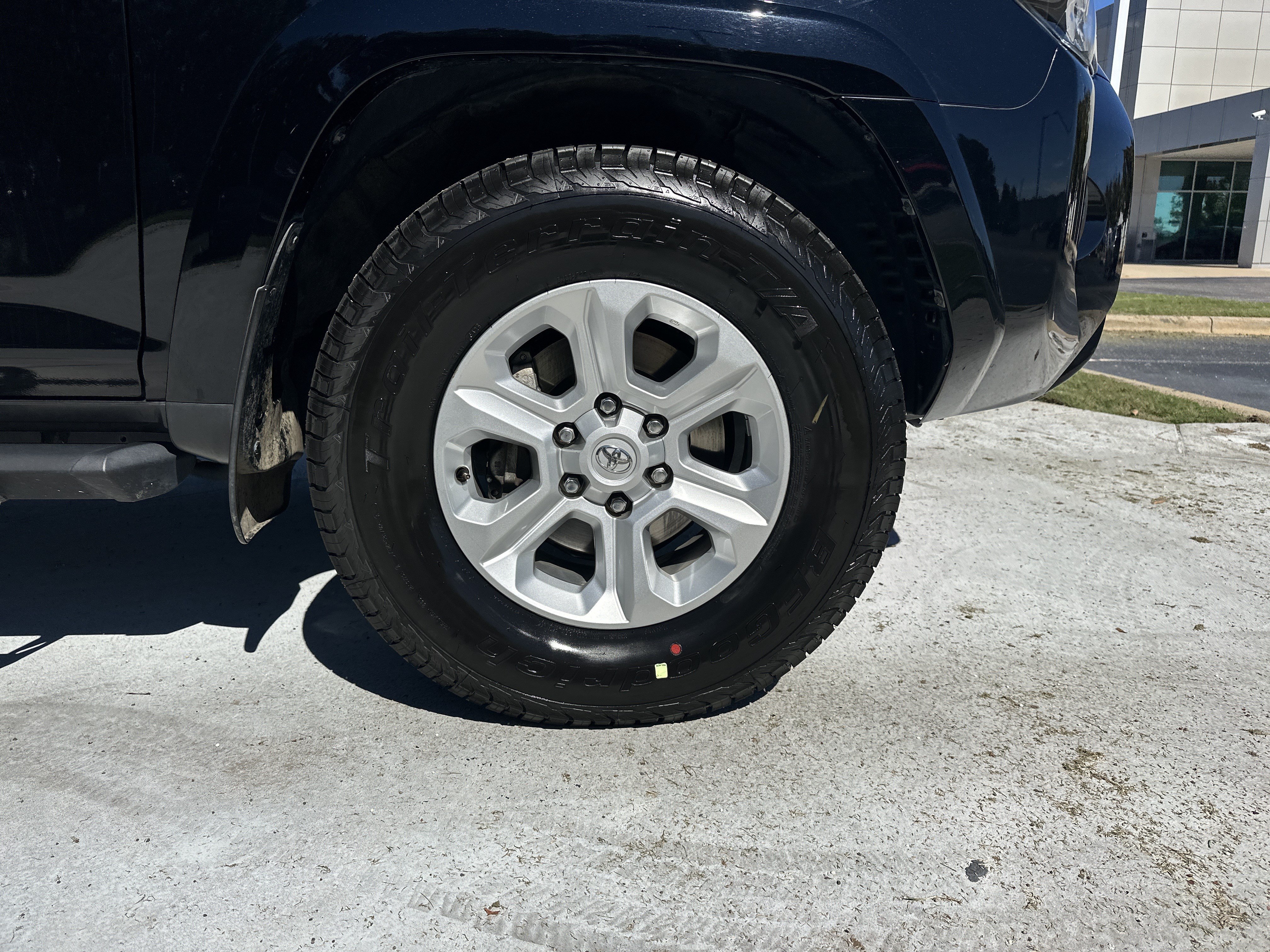 Used 2022 Toyota 4Runner SR5 RWD image 13