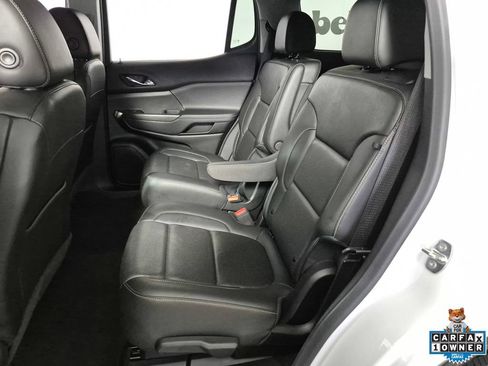 Used 2023 GMC Acadia SLT FWD image 25