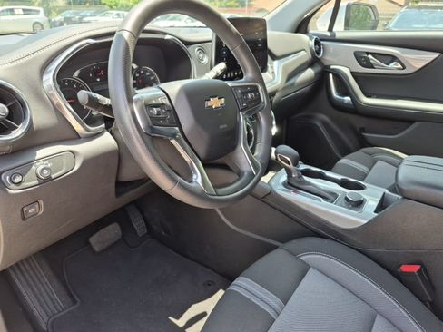 Used 2025 Chevrolet Blazer LT FWD image 7