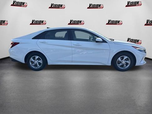 Used 2023 Hyundai Elantra SE FWD image 6