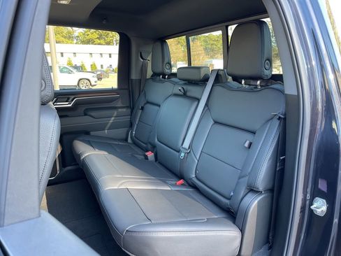 Used 2025 GMC Sierra 3500 Denali w/ Denali Reserve Package image 23