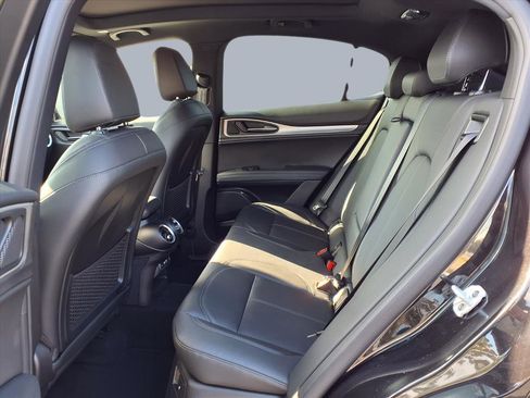 New 2025 Alfa Romeo Stelvio Sprint image 9