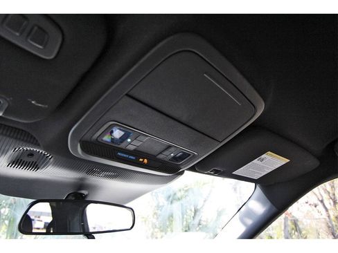 Used 2025 Ford Explorer ST-Line image 21