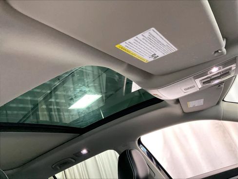 Used 2023 Volkswagen Atlas SEL image 22