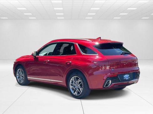 Used 2025 Genesis GV70 2.5T AWD/4WD image 4