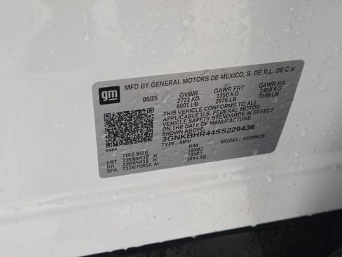 Used 2025 Chevrolet Blazer LT AWD/4WD image 32