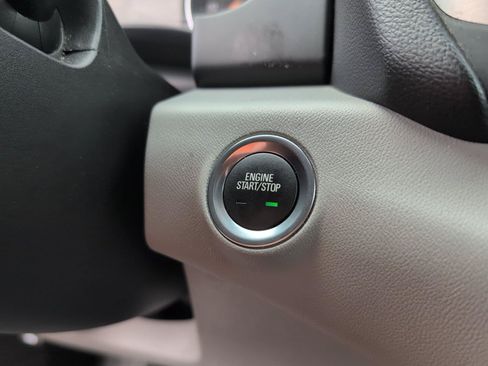 Used 2024 GMC Terrain SLE FWD image 21