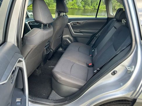 Used 2025 Toyota RAV4 LE AWD/4WD image 14