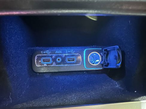 Used 2018 Jeep Grand Cherokee Altitude AWD/4WD image 31