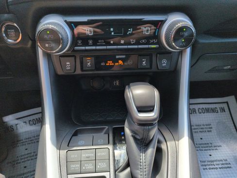 Used 2025 Toyota RAV4 XLE Premium w/ Weather Package AWD/4WD image 18