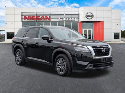 Certified 2025 Nissan Pathfinder SV