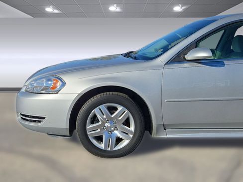 Used 2015 Chevrolet Impala LT w/ LT Sunroof Package image 21
